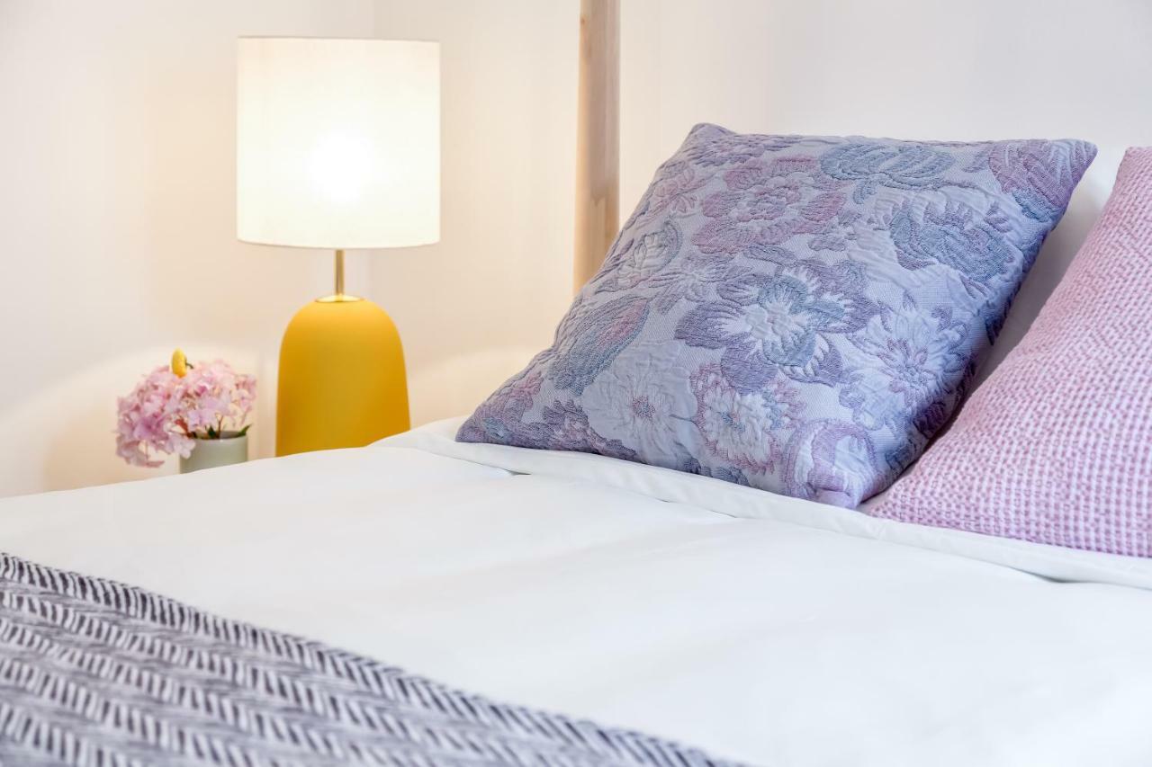 Alfama, Bright And Spacious With Private Terrace, By Timecooler Lisbon Luaran gambar
