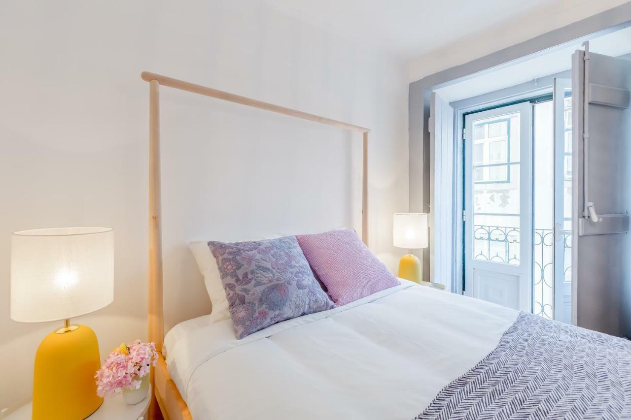 Alfama, Bright And Spacious With Private Terrace, By Timecooler Lisbon Luaran gambar