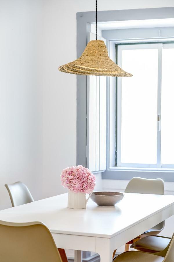 Alfama, Bright And Spacious With Private Terrace, By Timecooler Lisbon Luaran gambar